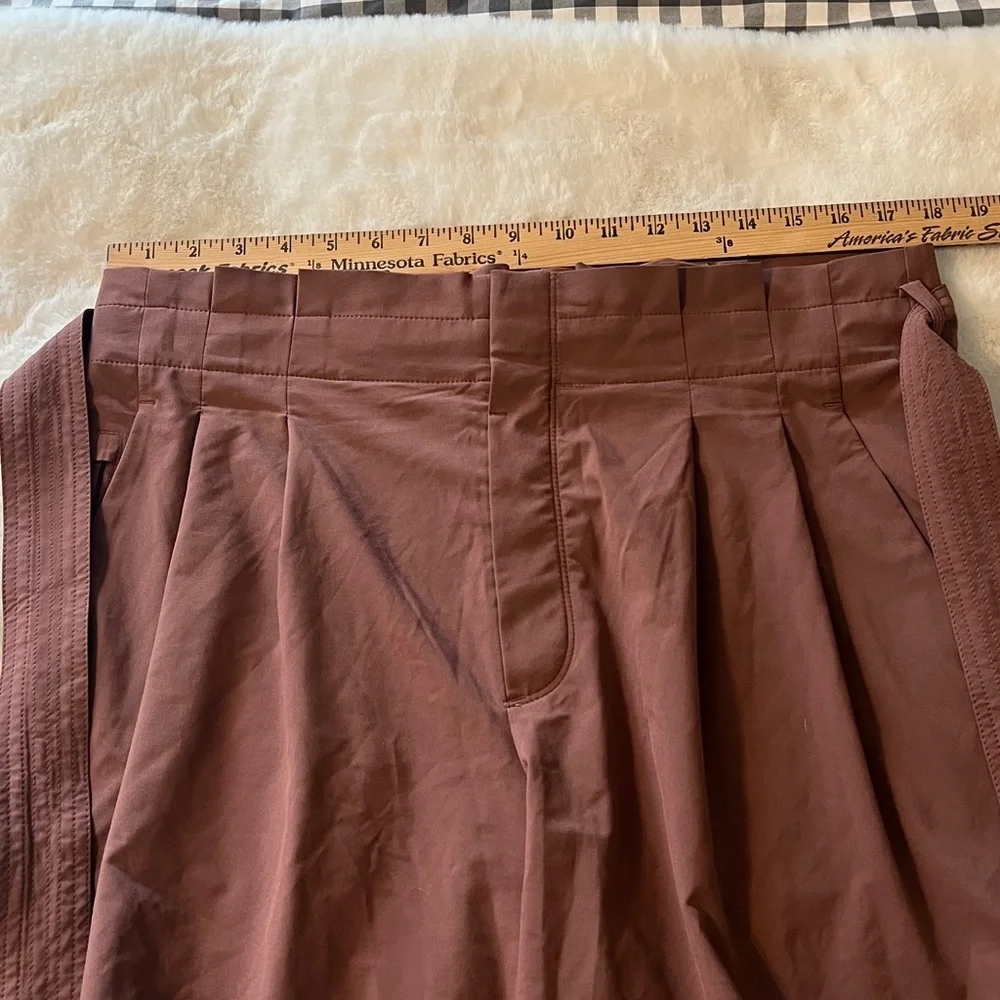 ATHLETA‎ Skyline II High Waisted Belted Shorts Brown (Hearth Rose) Size 14 - Picture 9 of 16
